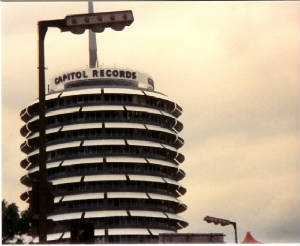 capitolrecordsbldginla.jpg